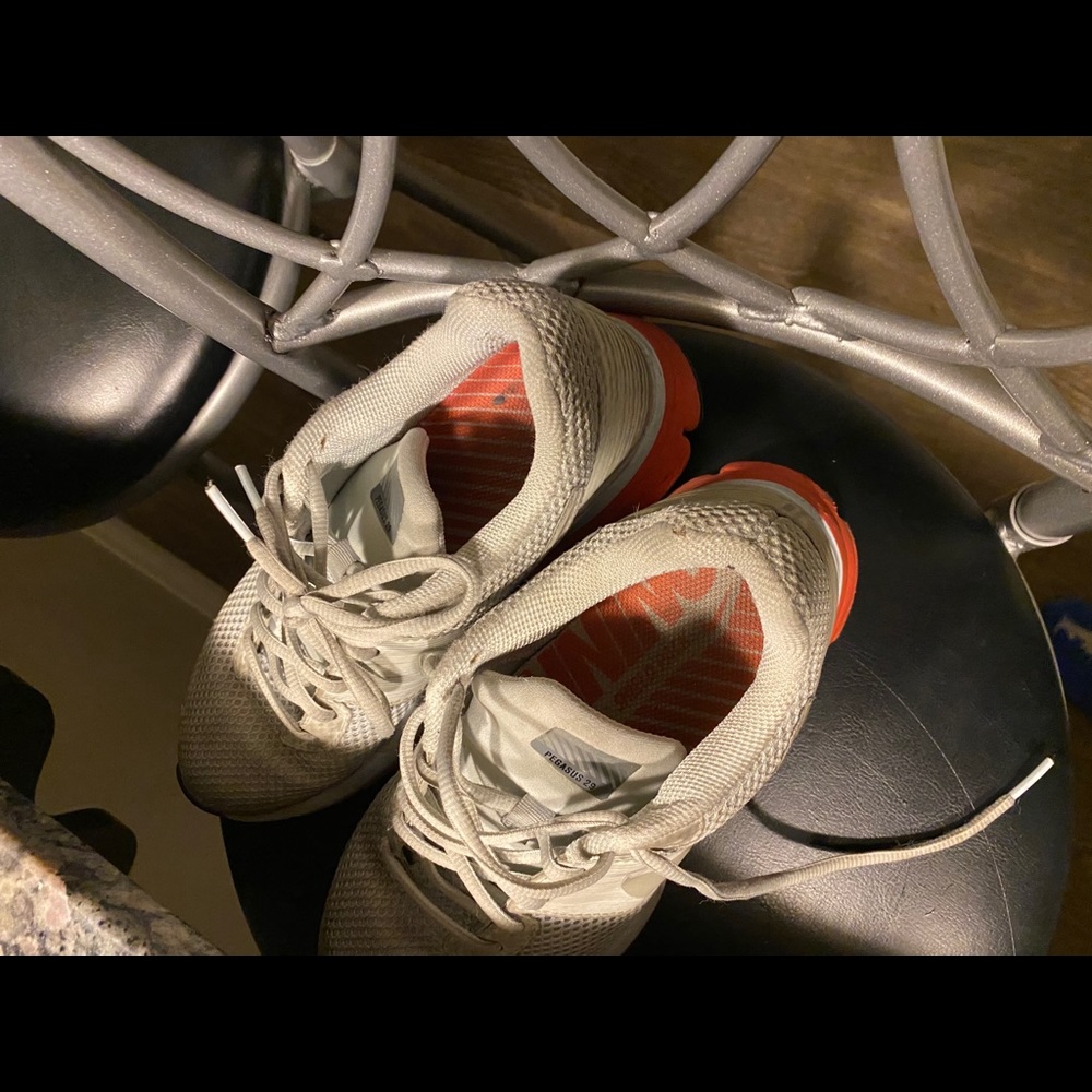 Nike cross trainers